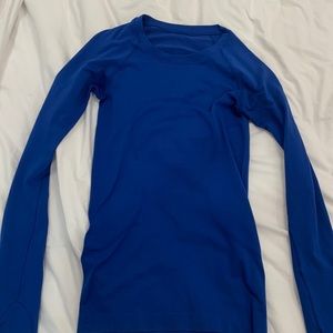 Lululemon Long sleeve swiftly tech size 2 color larkspur RARE NOT SOLD ANYMORE
